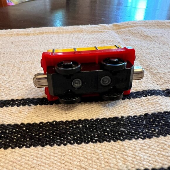 Thomas the Train Duncan Trailer Take N Play 2002 - Picture 5 of 6